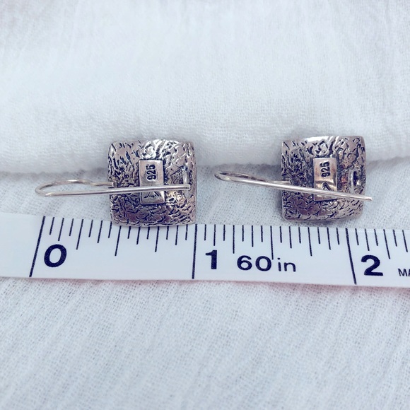 Silpada Sterling Silver Hammered Square Black Pearl Earrings Retired - Picture 8 of 10